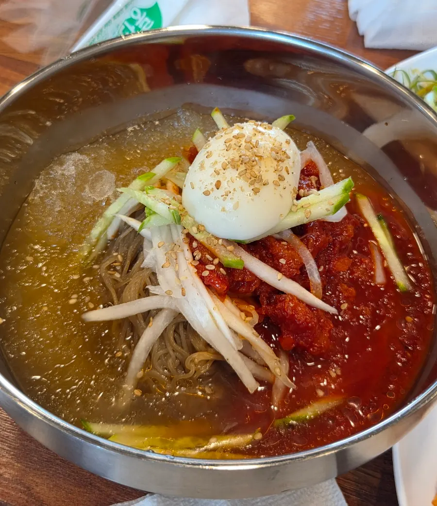 야들야들하게 구워진 돼지갈비 살코기