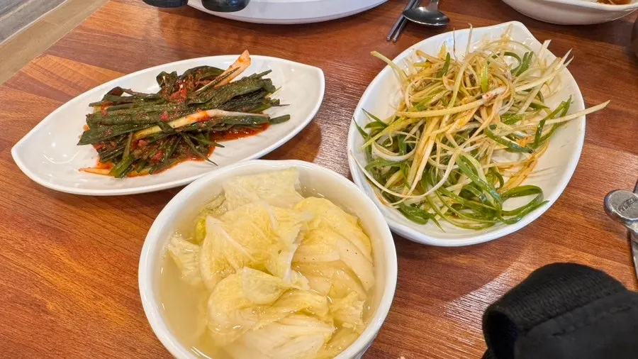 Table set after ordering marinated galbi