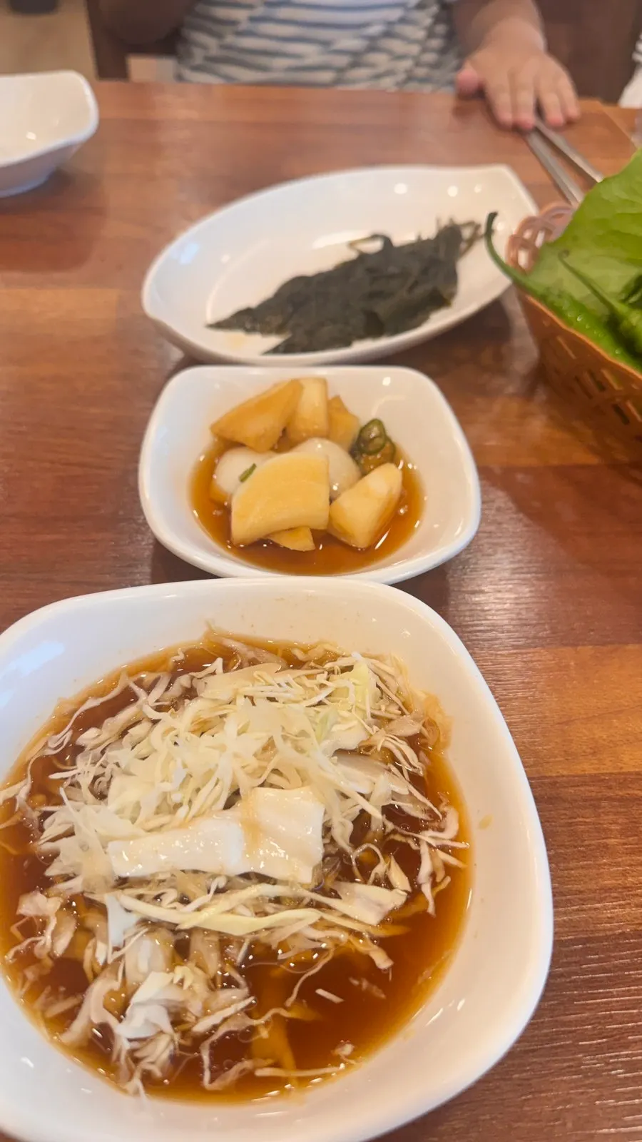 Basic side dishes: green onion kimchi, baek-kimchi, perilla leaf pickles
