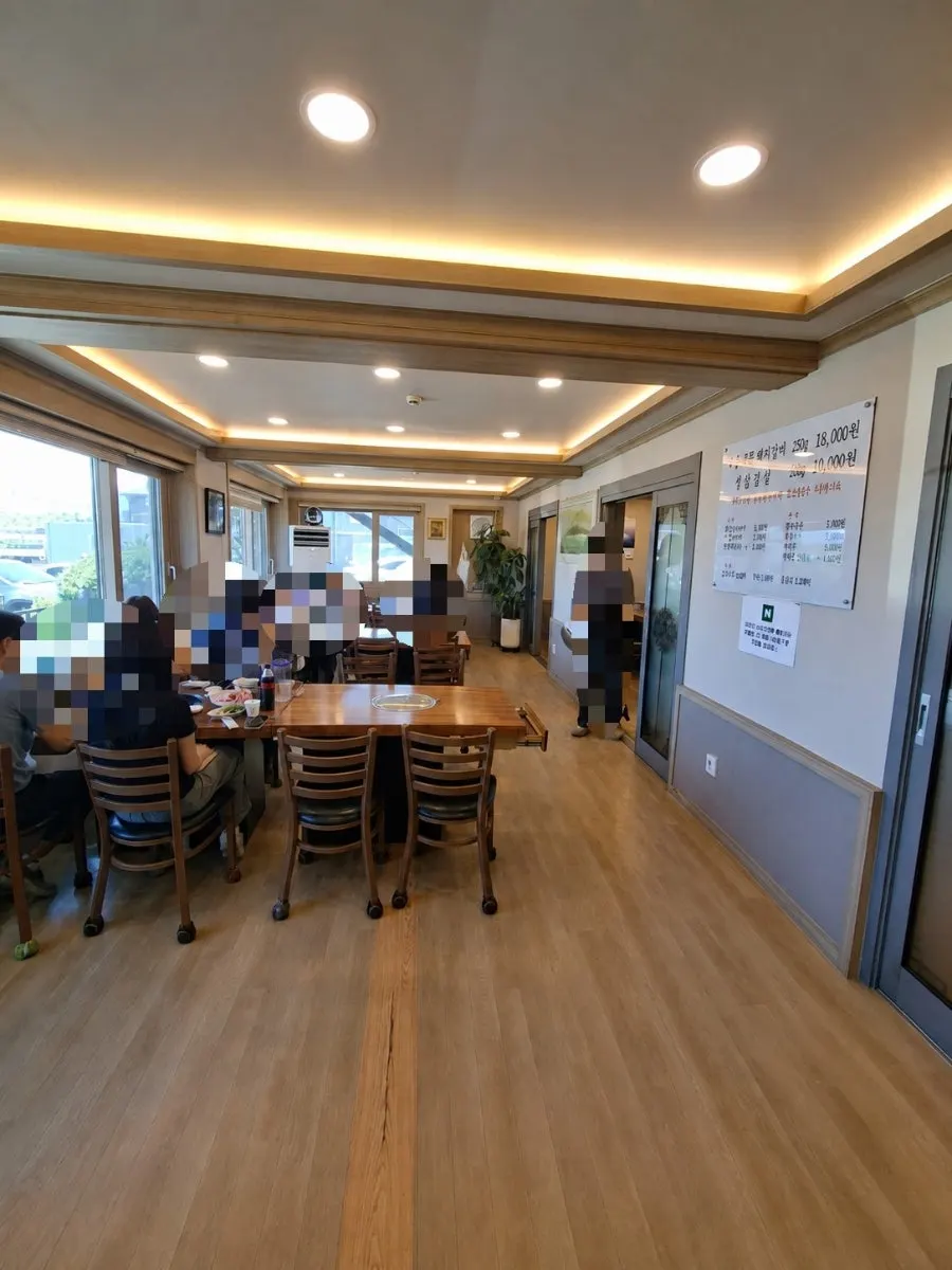 문 닫으면 프라이빗하게 쓰는 내부 공간