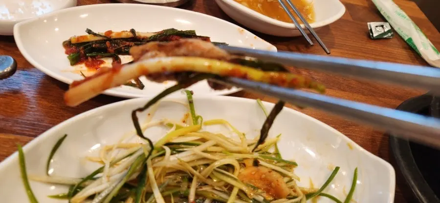 파채에 싸 먹는 돼지갈비