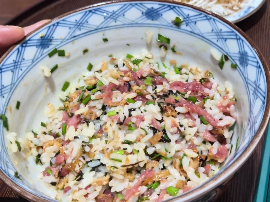Gosh Gosh yukhoe rice bowl full spread