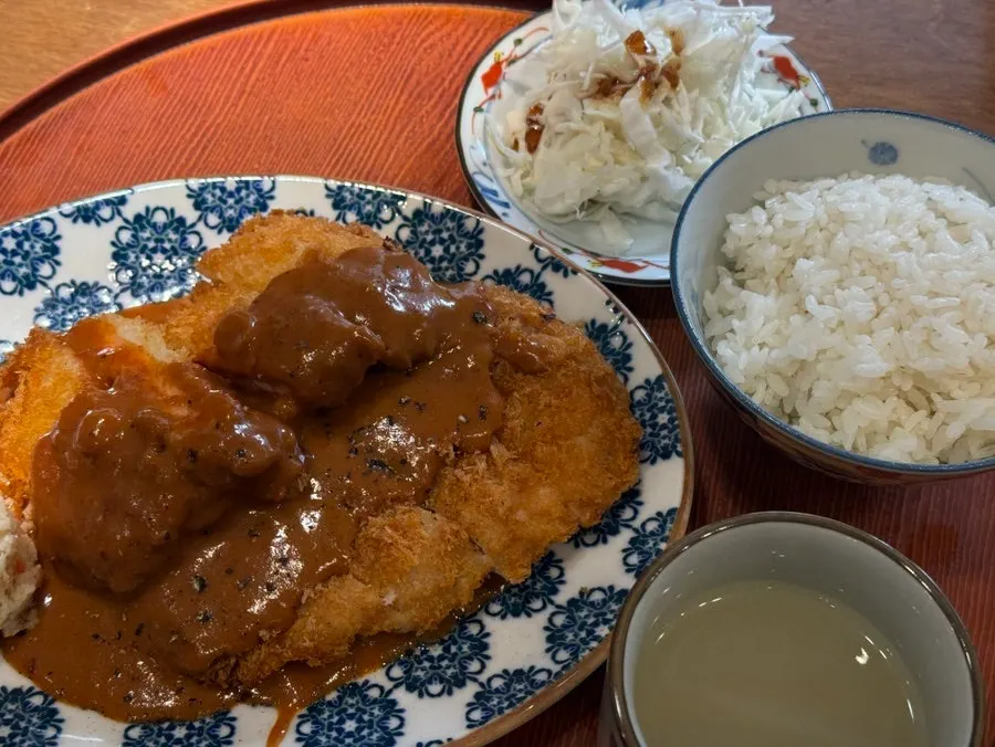 Toowoomba demi tonkatsu with its spicy sauce