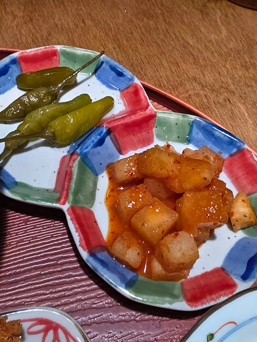 Pork cutlet sauce, clear soup, pickled chili and cubed radish kimchi side dishes