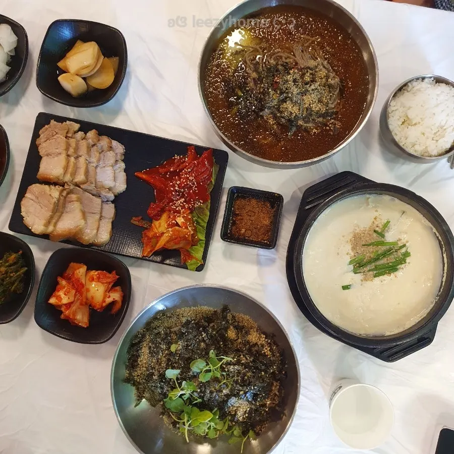 Exterior of Goshine Donghae Makguksu Jongno branch in Insa-dong