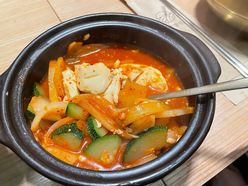 밥과 함께 먹는 감자찌개