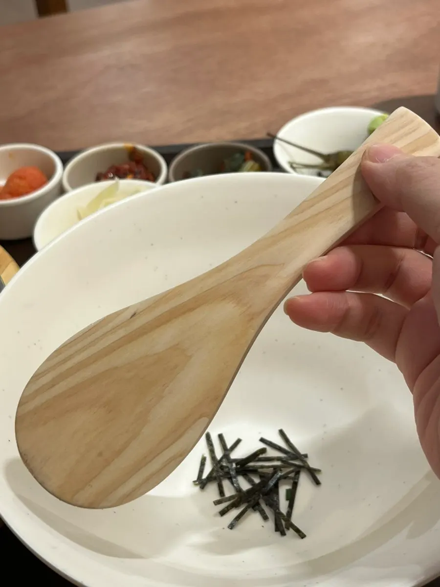 Eel hot pot rice served with side dishes