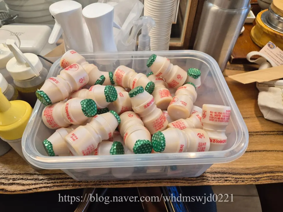 식사를 마친 고메무이 송파문정 테이블
