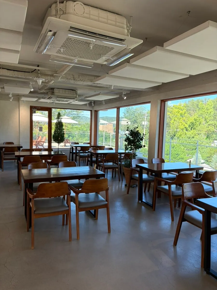 2nd floor space at Baedagol Bakery House with a view outside