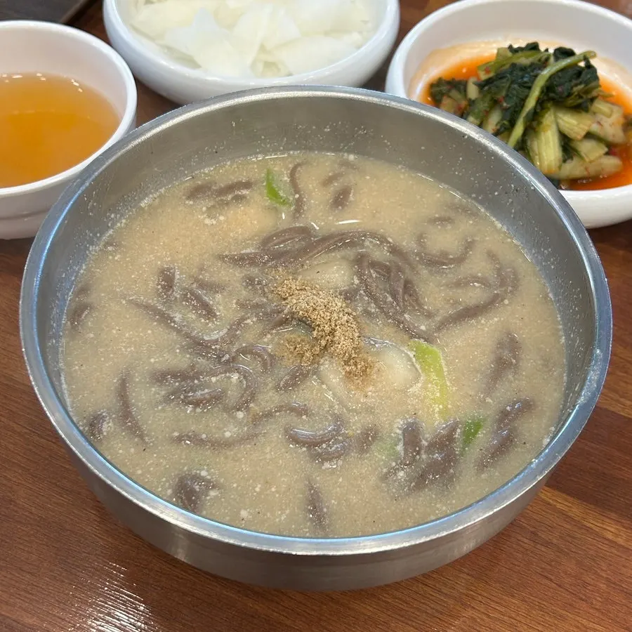 가을겨울에 어울리는 들깨메밀칼국수