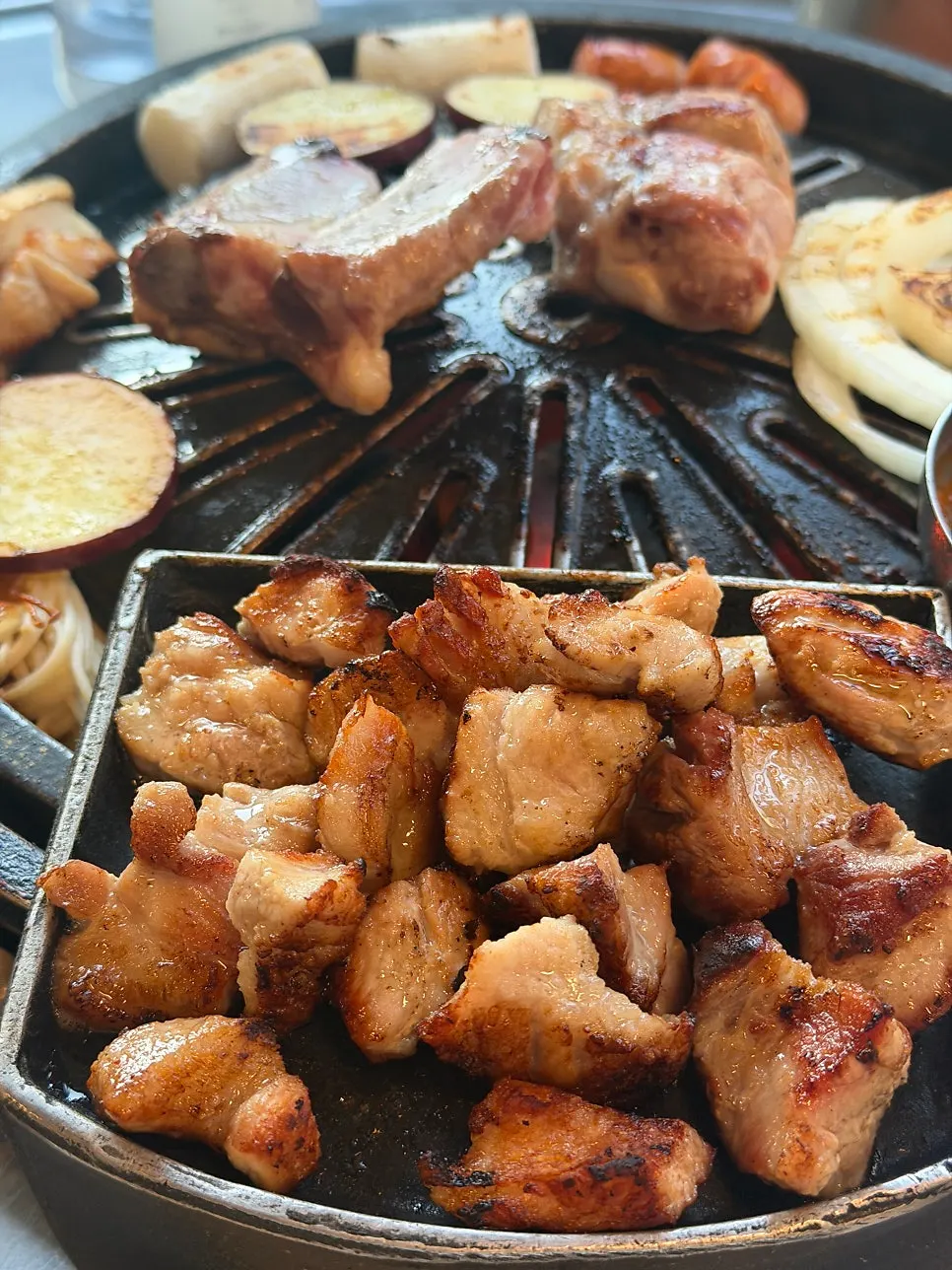 Goyang pork barbecue with kkakdugi fried rice finish: Neopttakjip