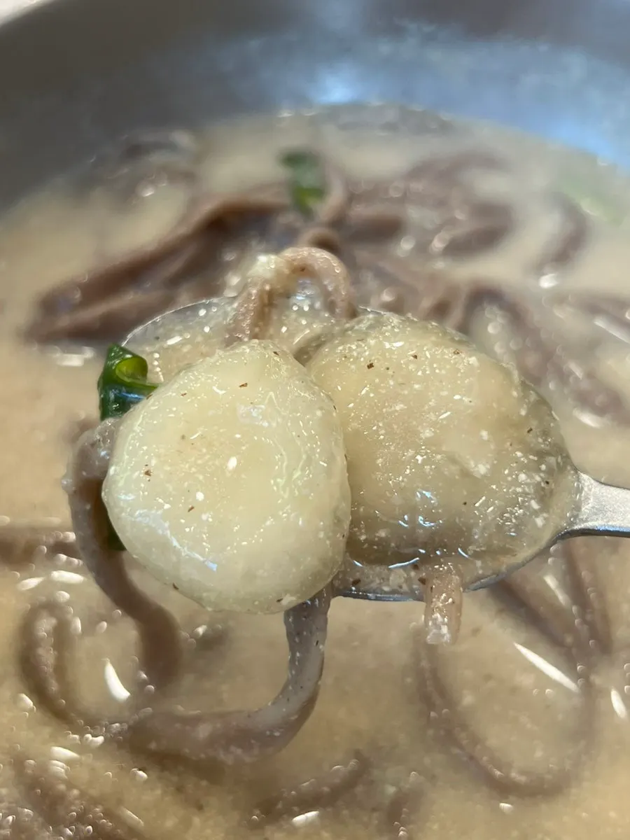 Photo before ordering perilla-seed buckwheat kalguksu