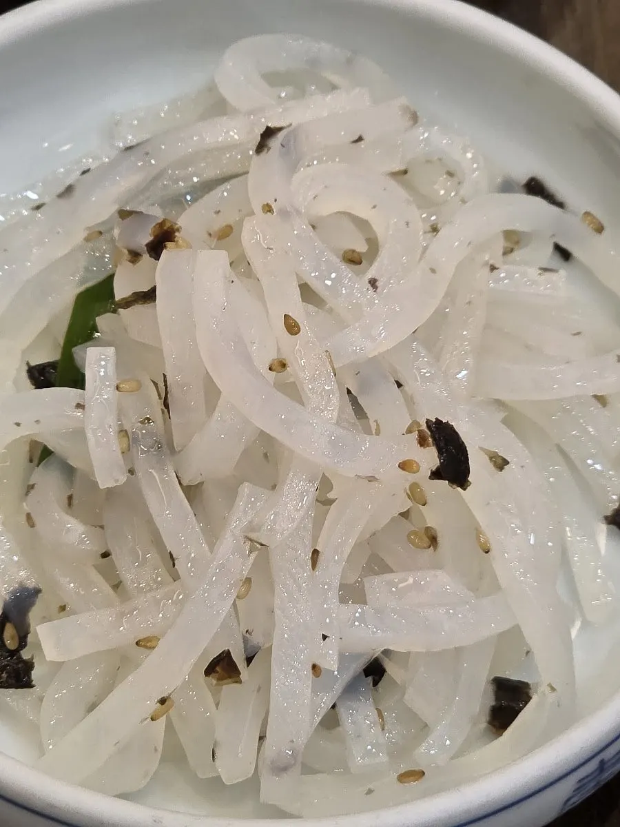 생선구이 정식 밑반찬