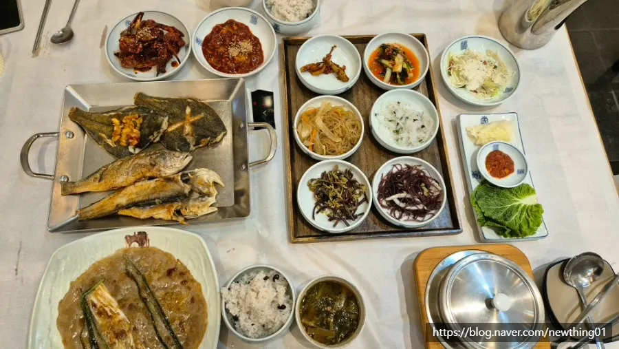 當季烤魚定食2人份完整上桌