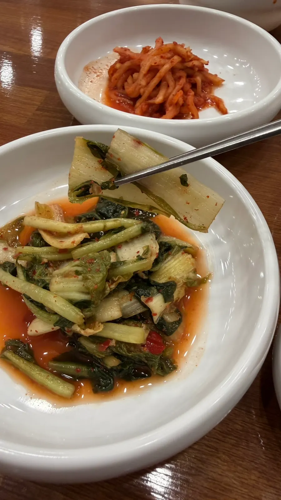 막국수와 함께 나온 기본찬 2종