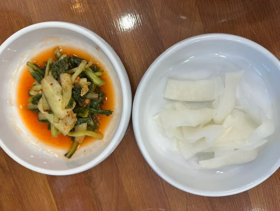 Warm buckwheat tea served before and after the meal