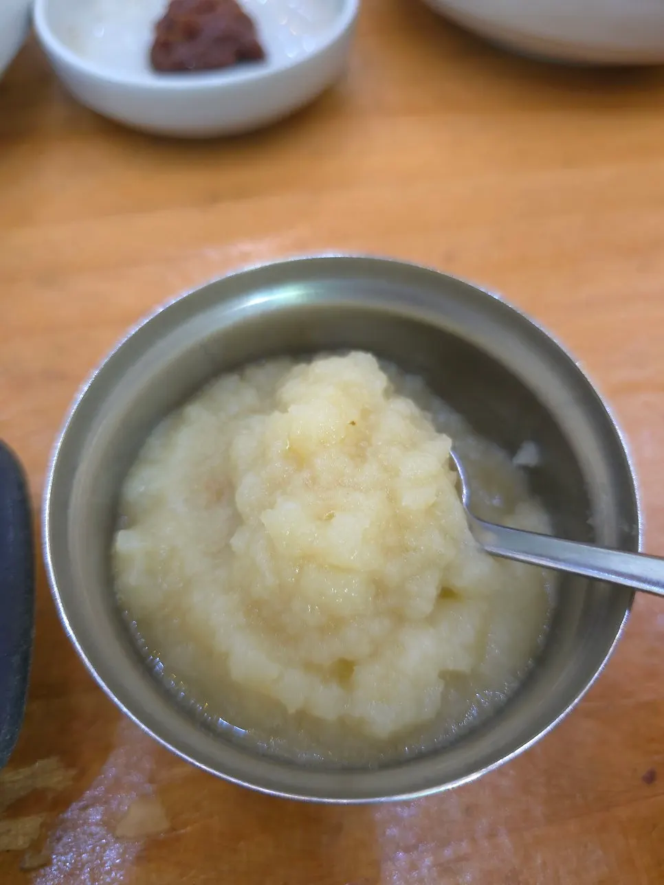 Garlic served with Jeju Eunhui-ne Haejangguk