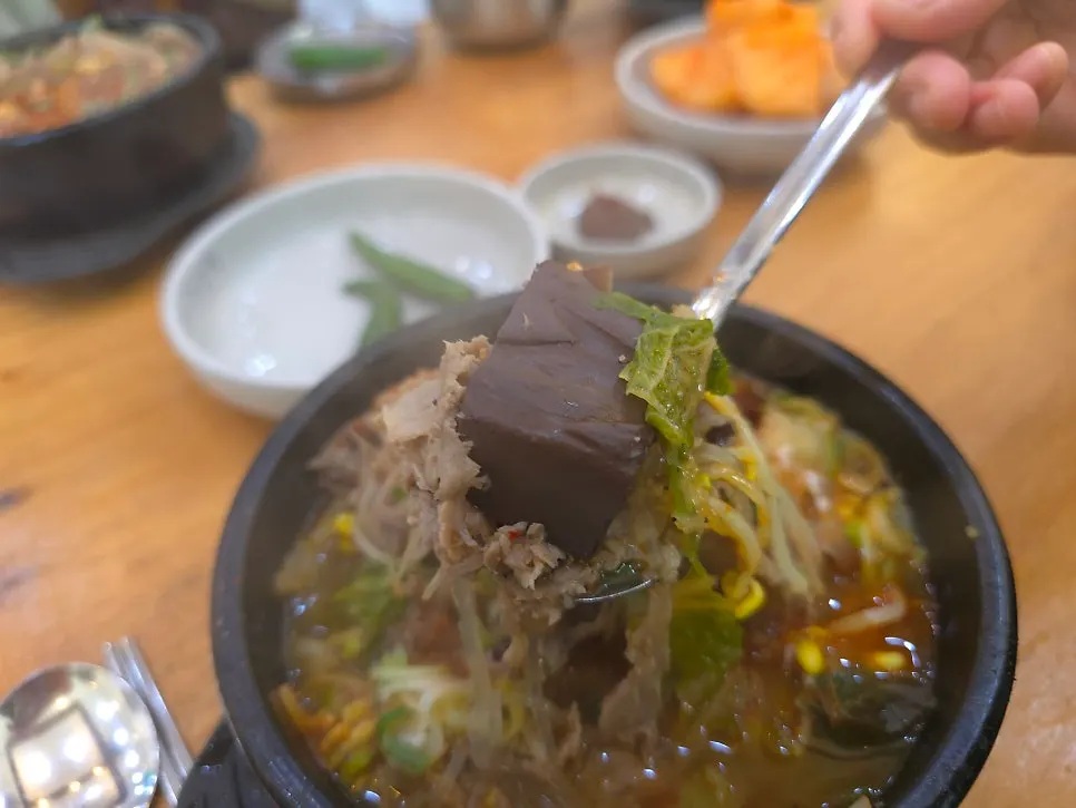 A bowl of haejangguk with seonji