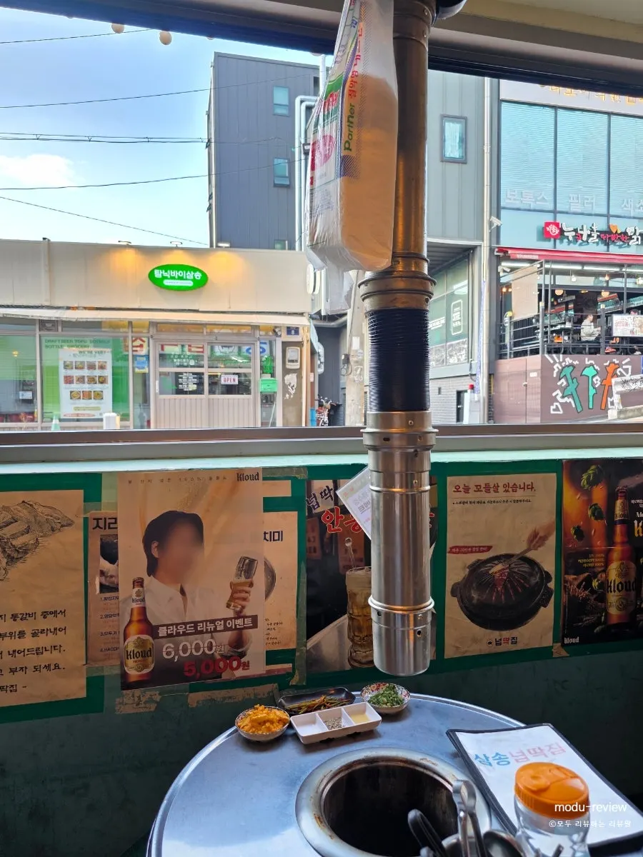 ノプタッチプ三松店の広い店内席