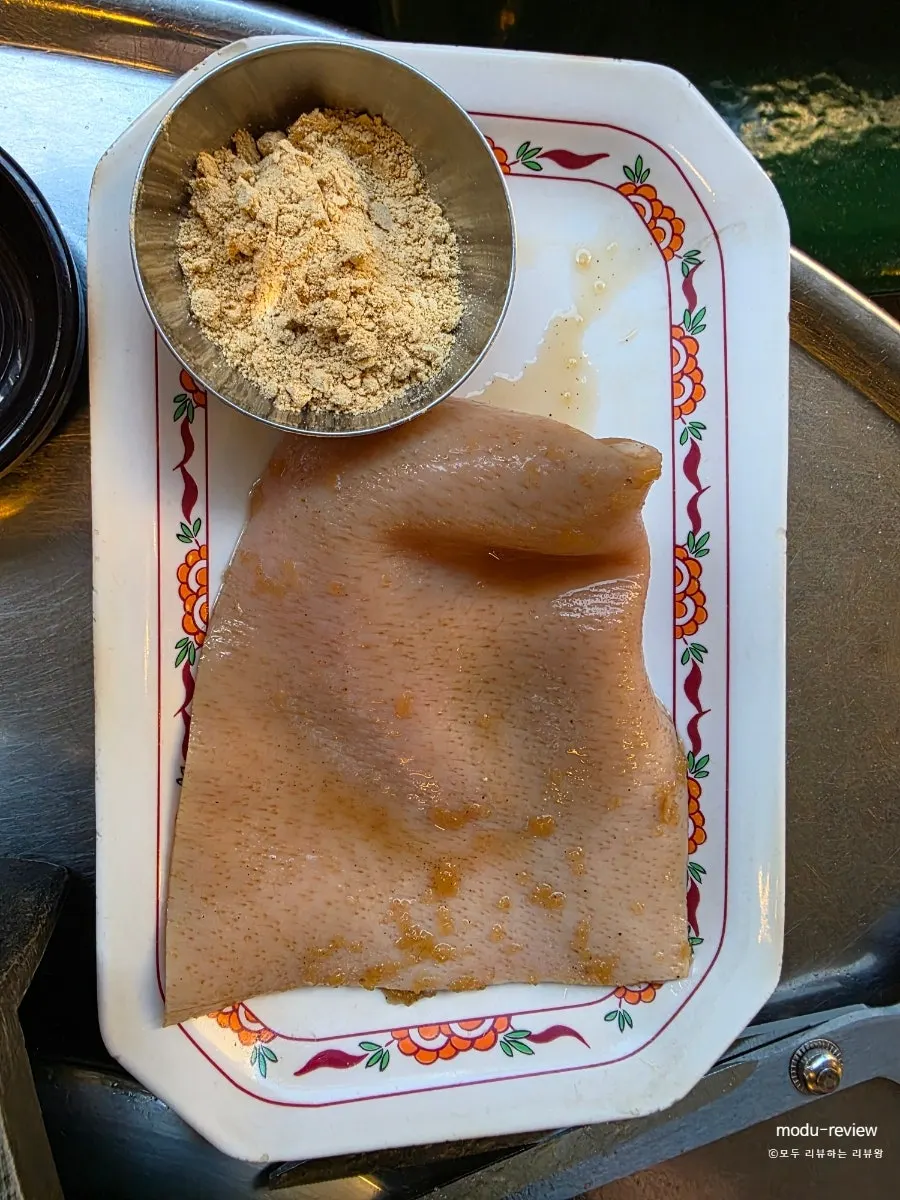 멜젓과 삼겹살 조합