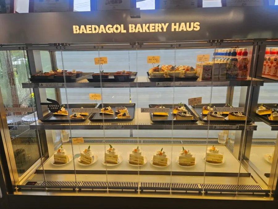 Bread showcase inside Baedagol Bakery House