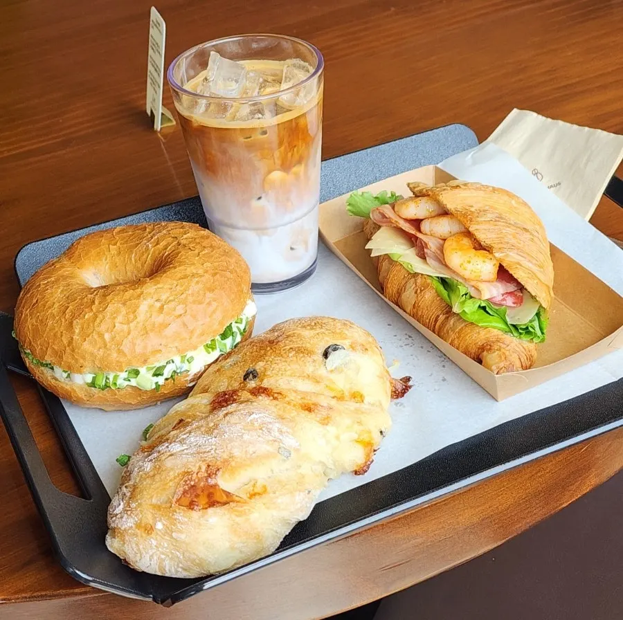 Ordered café latte and three kinds of bread