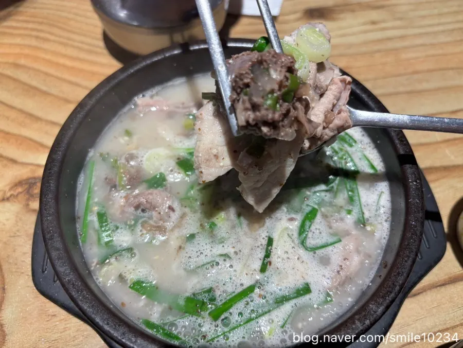 Bowl of milky-broth sunsundaeguk