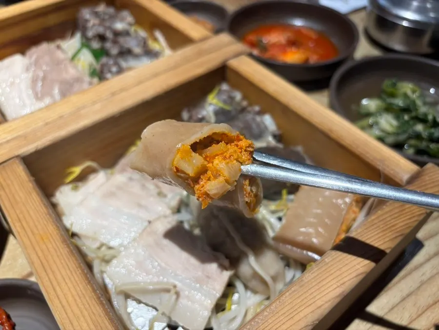 Close-up of hinoki-steamed meat
