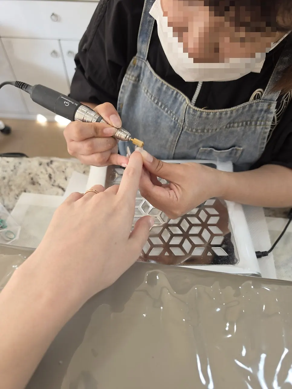 Removing existing gel nails