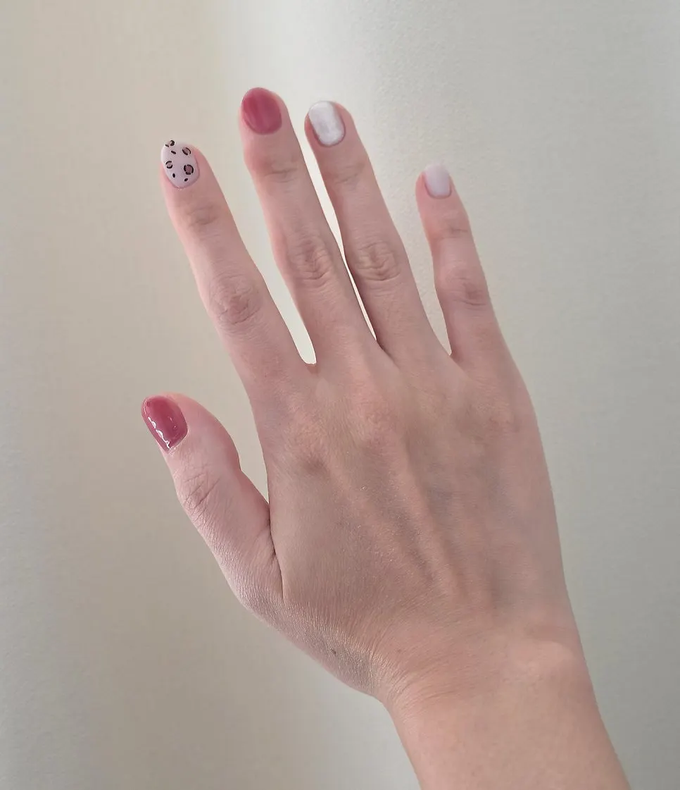 Gel nail design suited to short nails