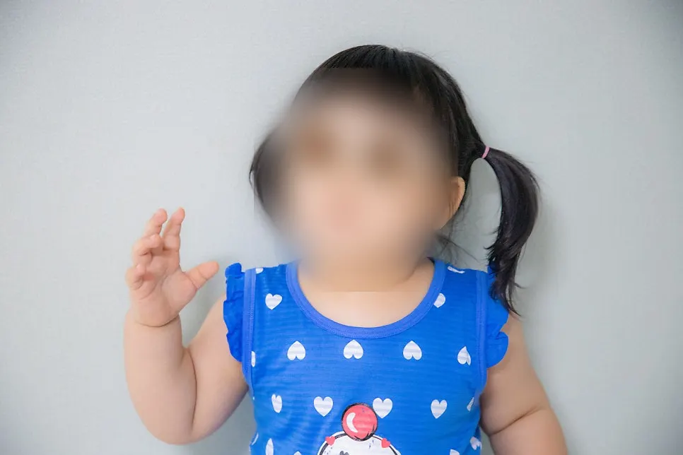 サングラスを気に入った子供
