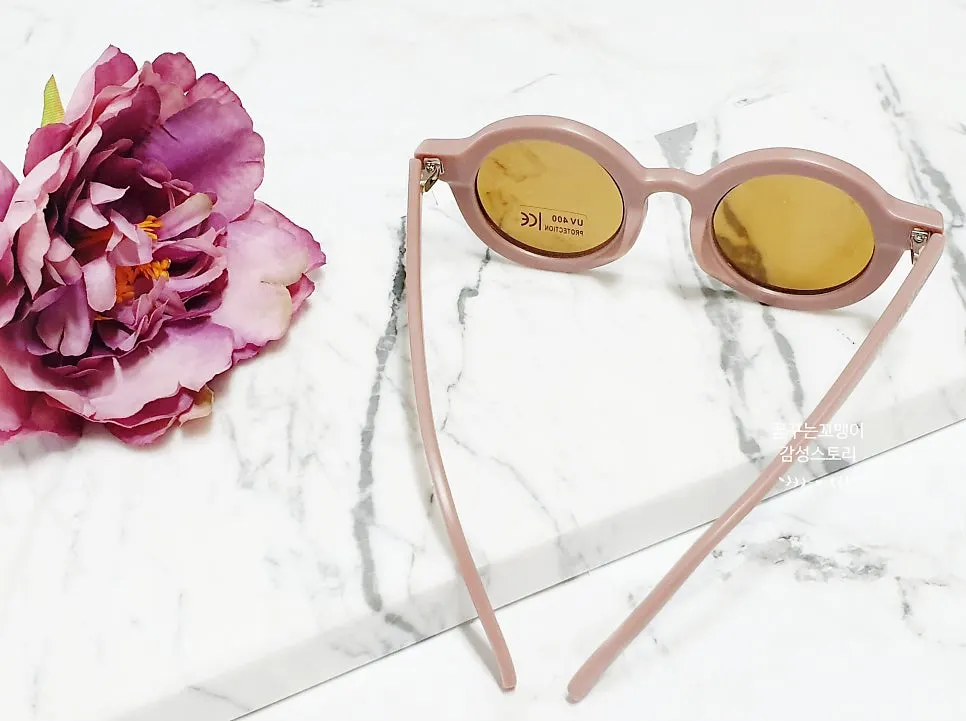 Side of sunglasses with the Nordic Bebe logo