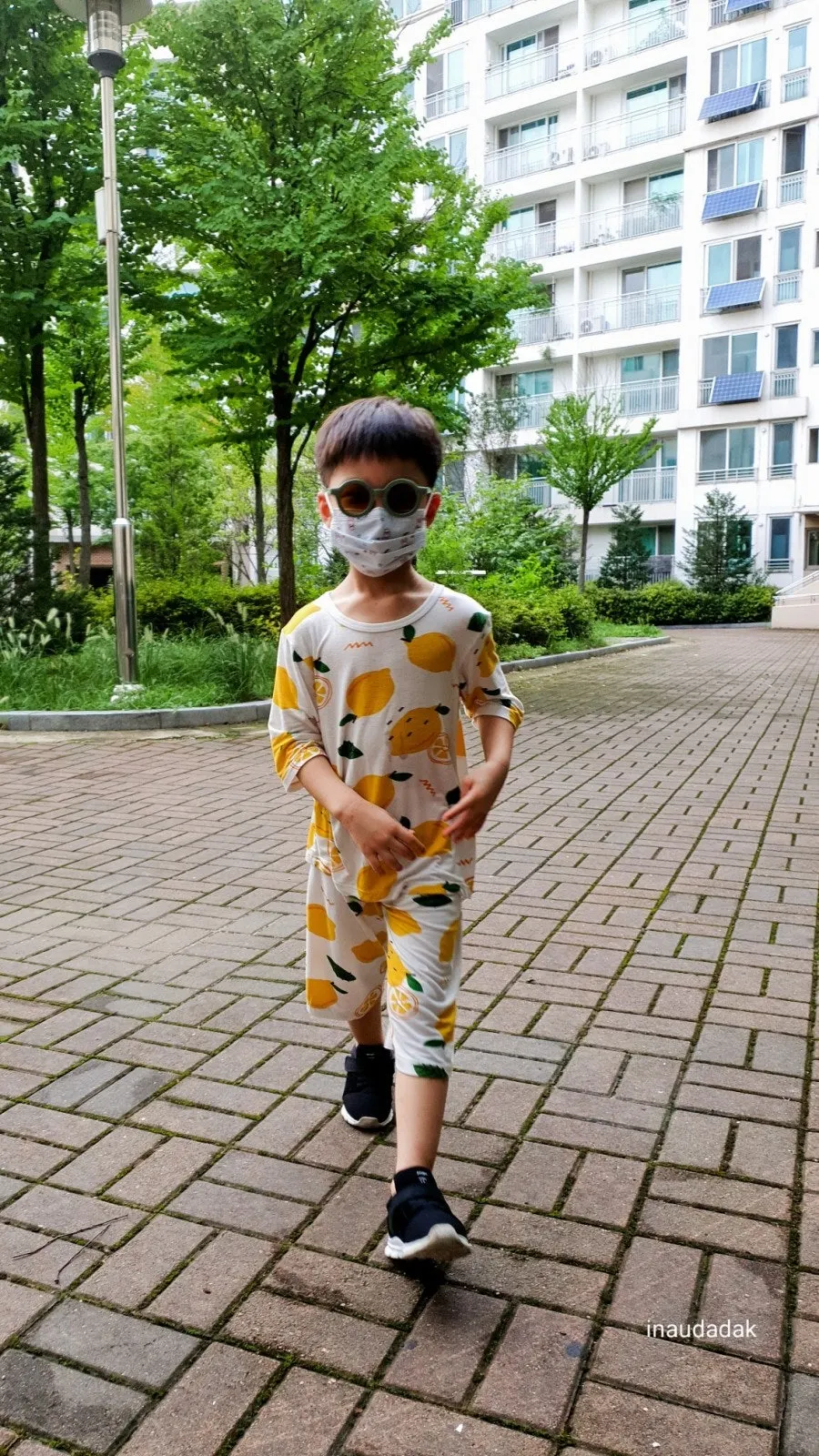 Greg & Co mint UV400 kids’ sunglasses