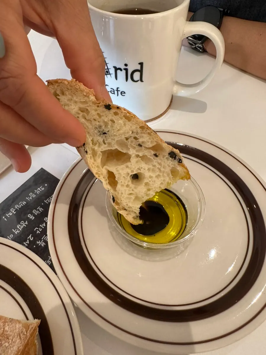 Truffle oil balsamic sauce with ciabatta