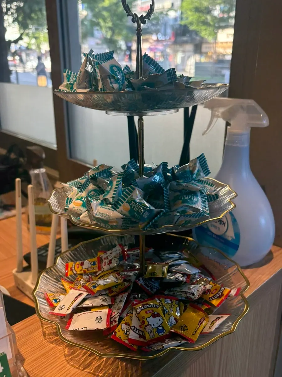 Xylitol gum and vitamins on the counter