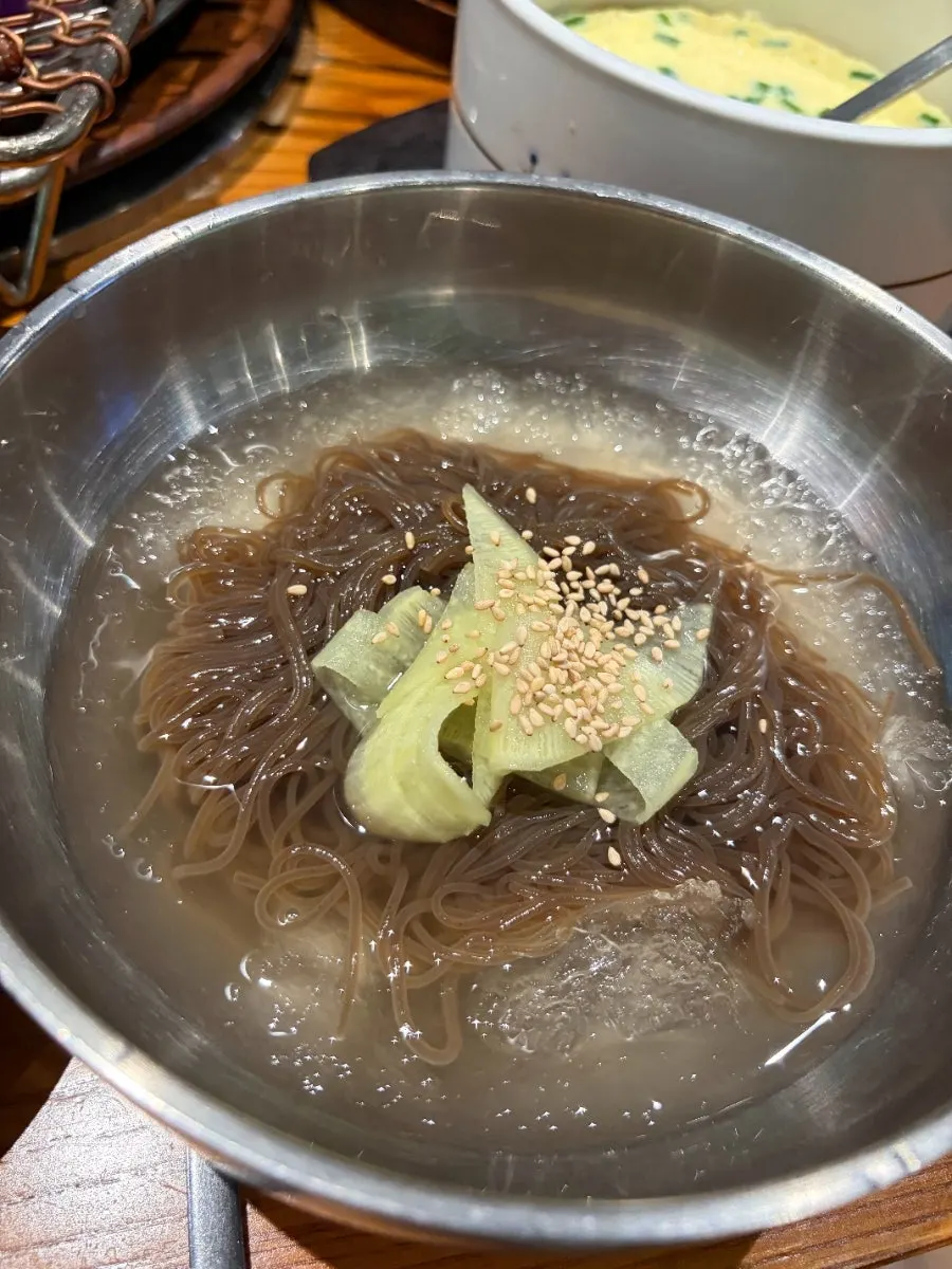 Cold noodles served for dessert