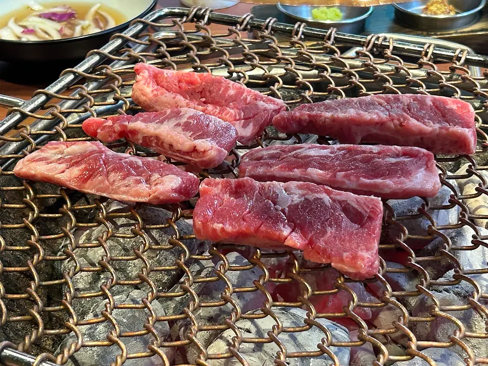 단품으로 추가한 양념돼지갈비