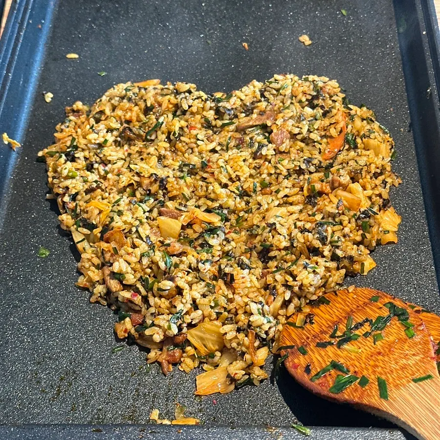 Heart-shaped pressed fried rice