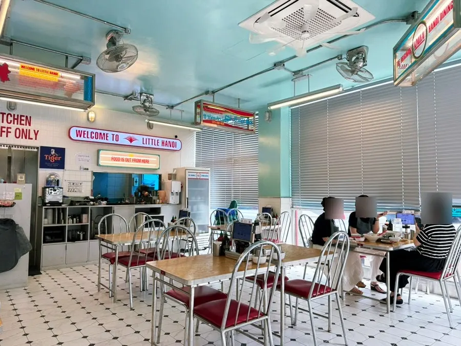 Interior of Kkua Gimpo Janggi Branch with a local Vietnamese vibe