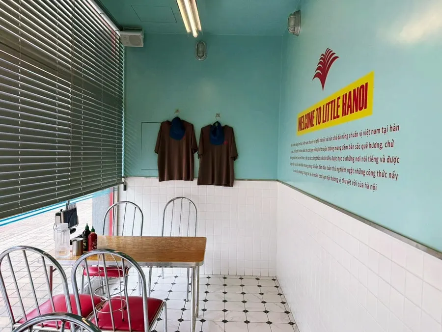 Seating area good for solo dining or dates
