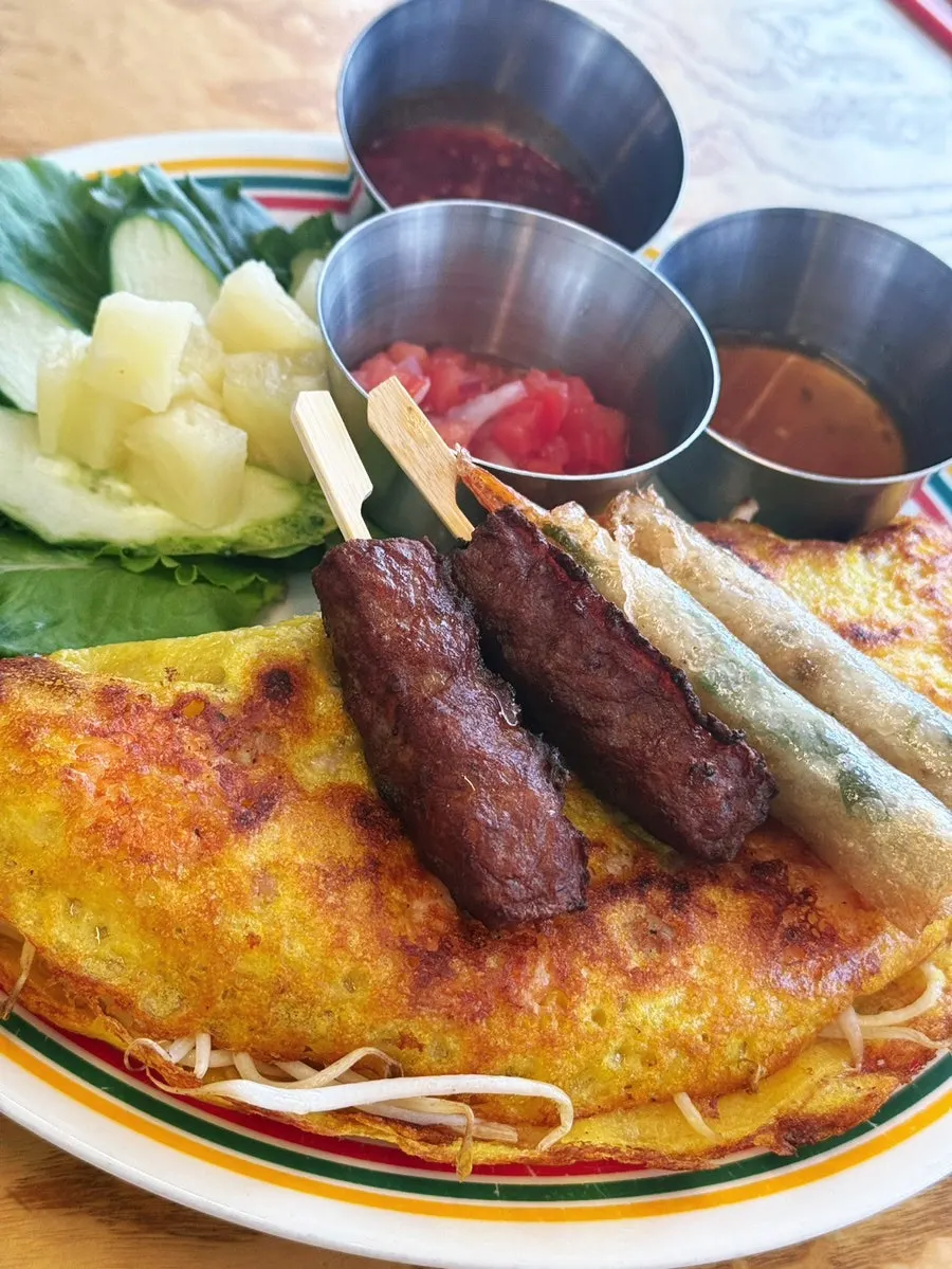 Crispy-outside shrimp rolls