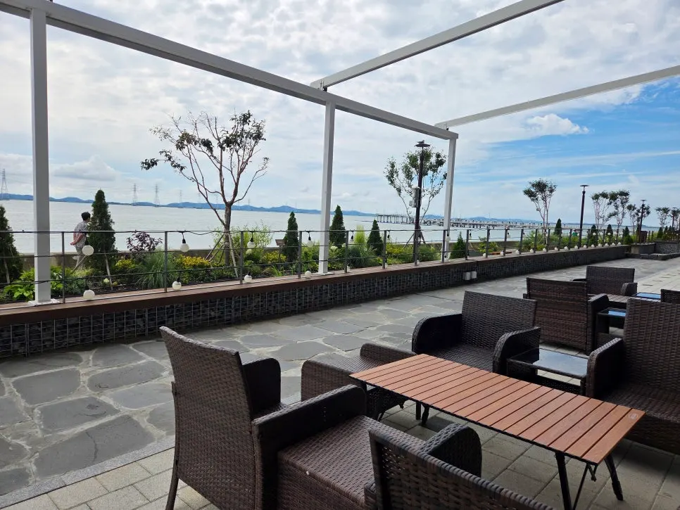 Vista general del interior de Crab Yasijang Geobukseom Main Branch