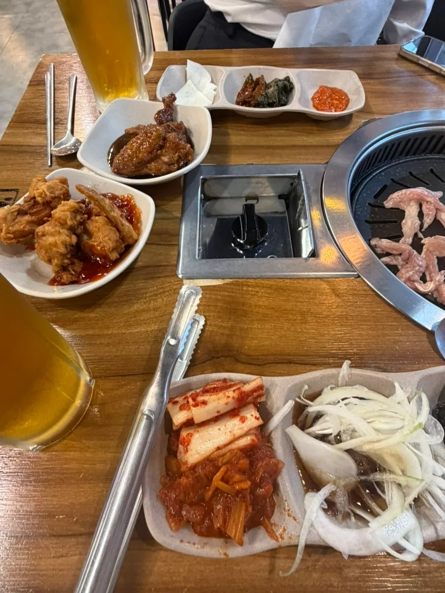 A full table enjoyed as a work dinner at Bak Jeongmi Dakgalbi