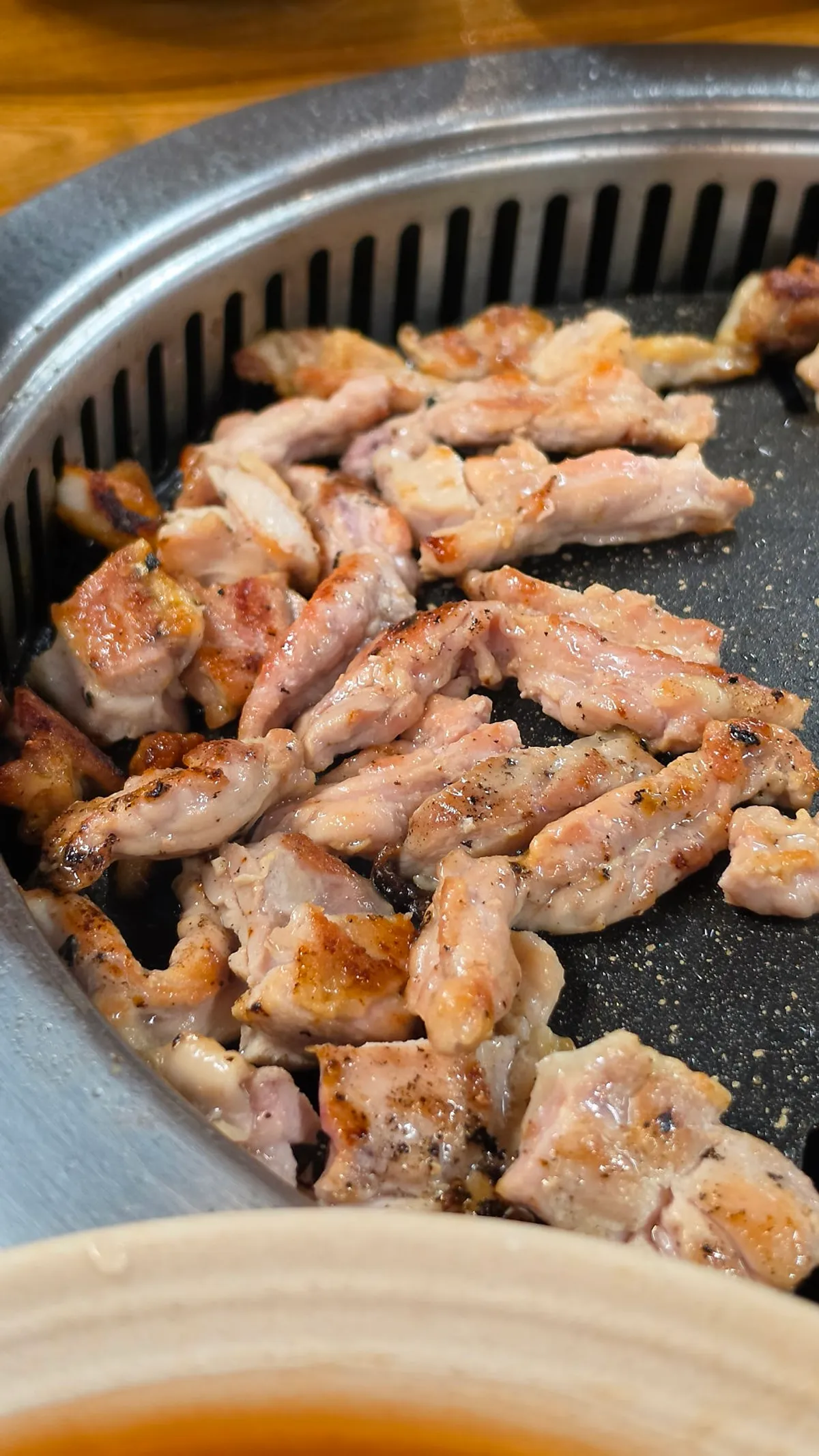 친구들과 구워 먹는 닭갈비 한 상