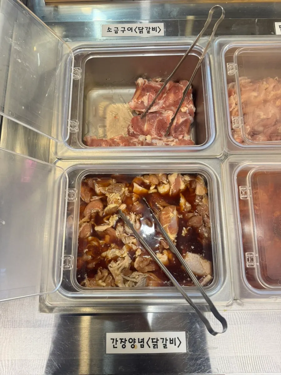 Marinated galbi and gochujang dakgalbi on display