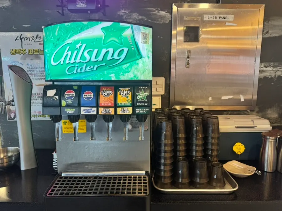 Drinks corner included in the all-you-can-eat