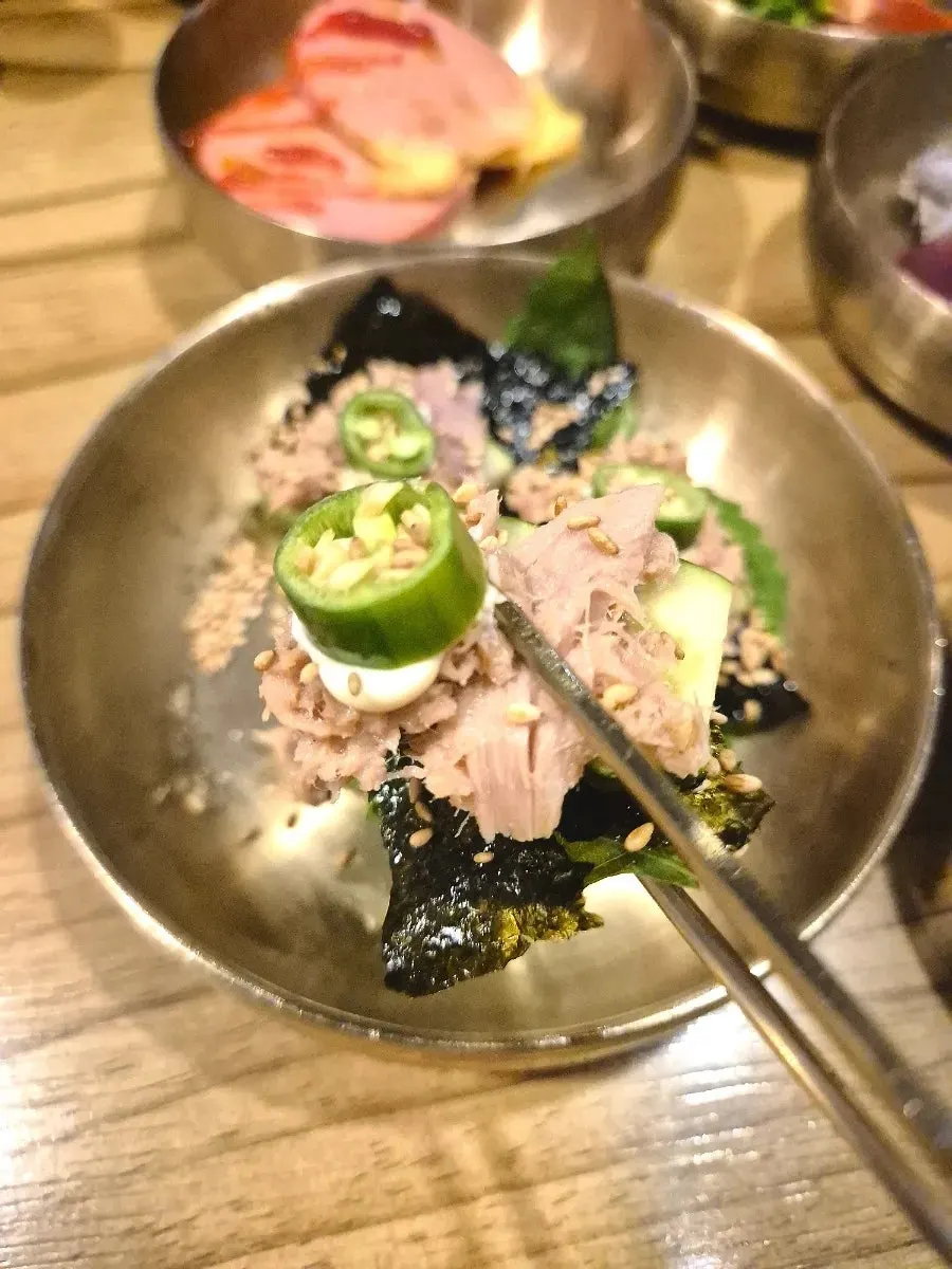 Raw liver and beef tripe side dish spread