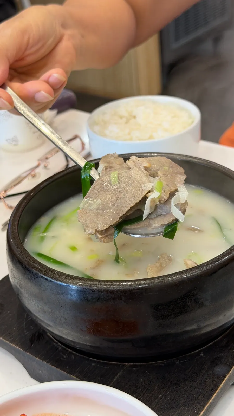 Bone-broth lean meat gukbap with bbolsal meat