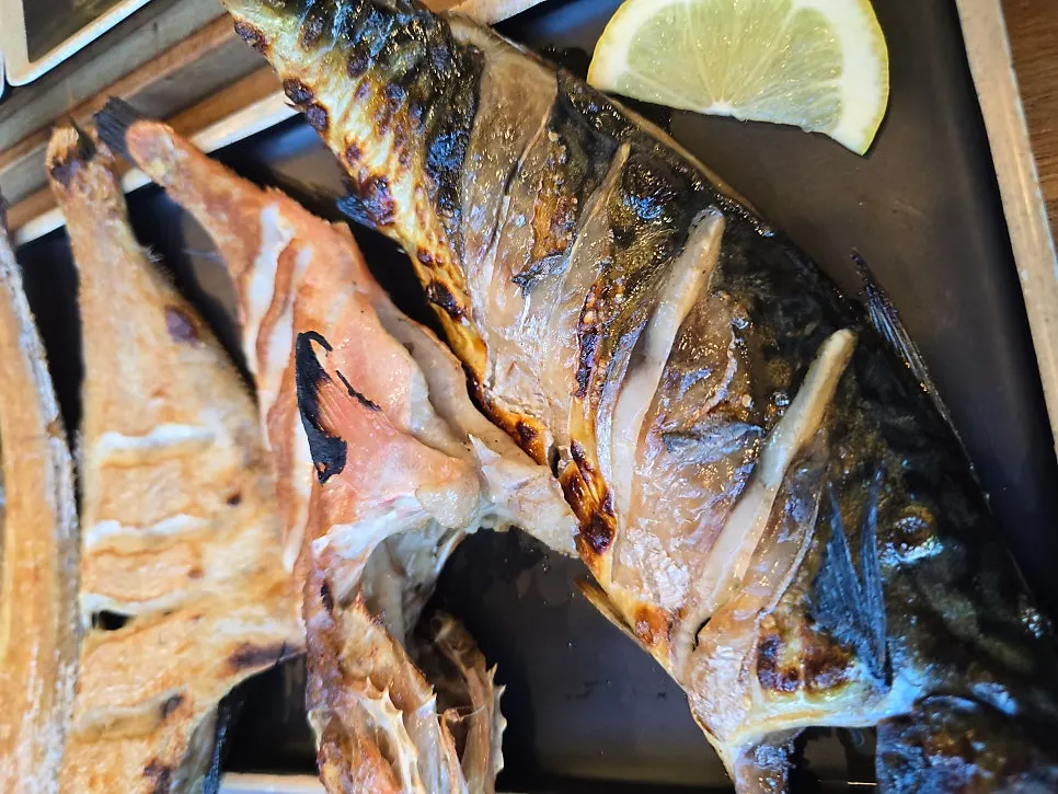 Assorted grilled fish set for two with hairtail, mackerel, flatfish and rockfish