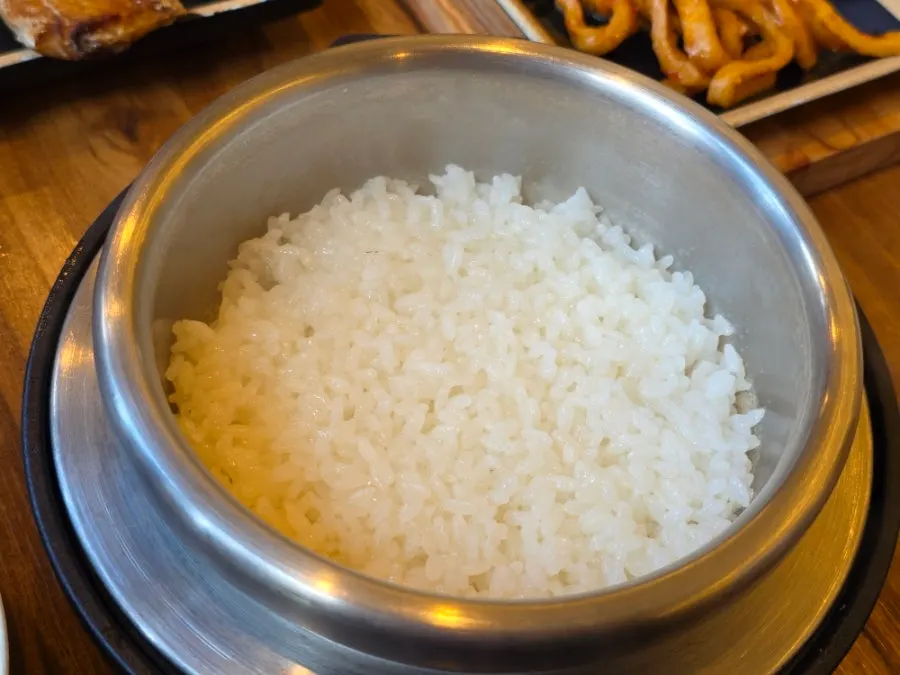 Freshly cooked hot pot rice from Guigo